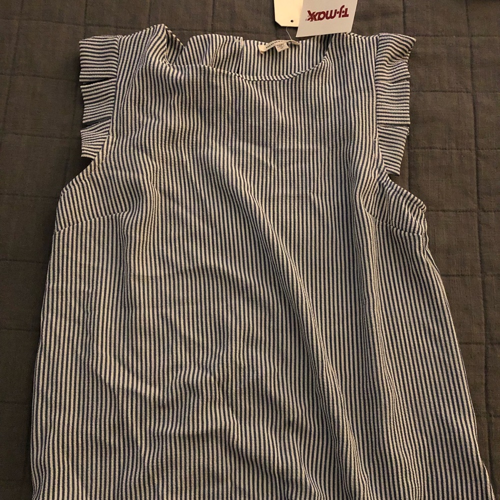 NWT Women’s TJMaxx blue pinstriped blouse size S, ruffle sleeves